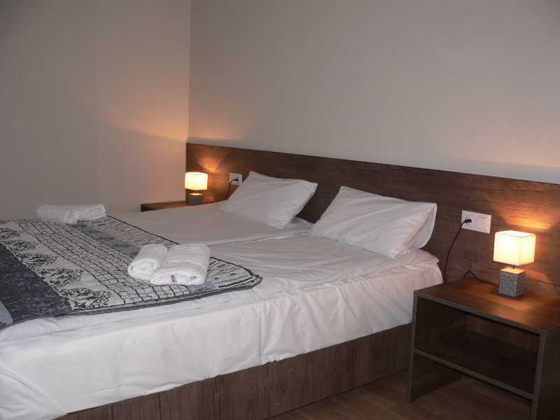Big Bay Hotel Τυφλίδα Εξωτερικό φωτογραφία