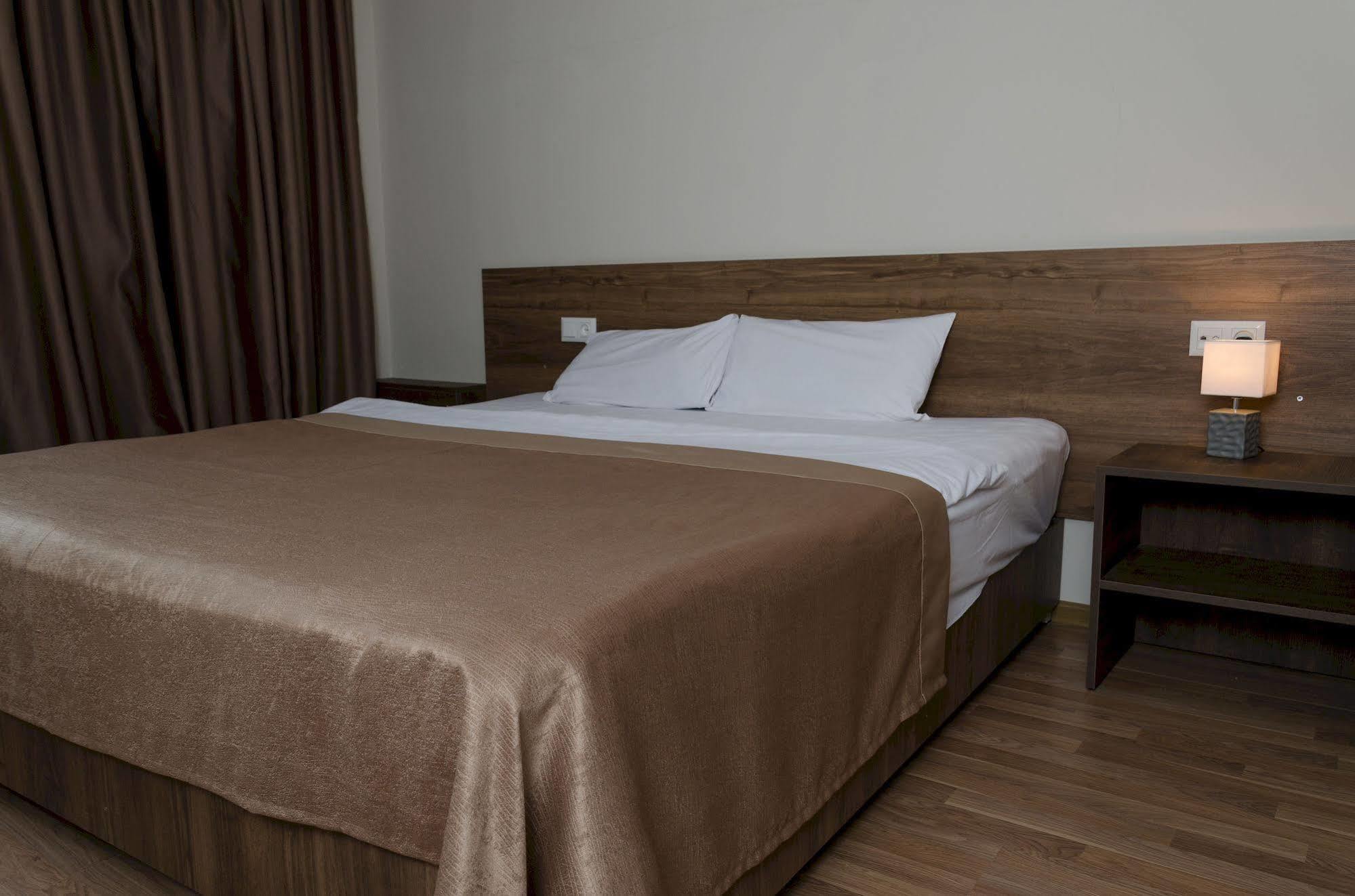 Big Bay Hotel Τυφλίδα Εξωτερικό φωτογραφία