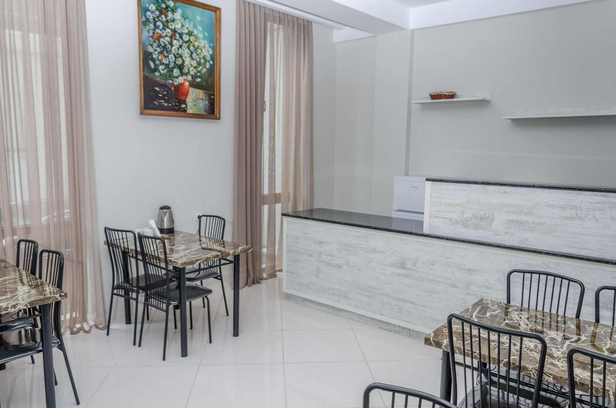 Big Bay Hotel Τυφλίδα Εξωτερικό φωτογραφία